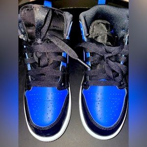 Good condition black and blue 1s size 2